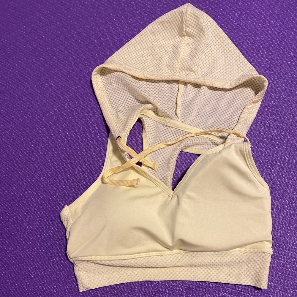 5/$15 Cute hooded sports bra